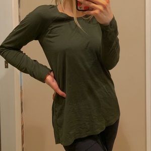 LULULEMON green long sleeve top